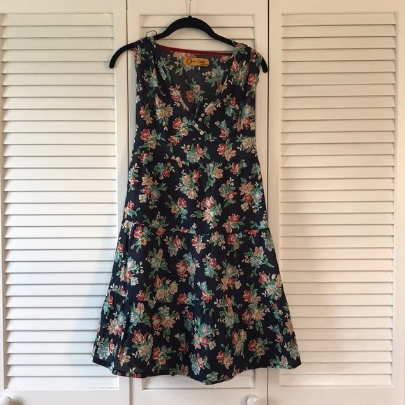 URBAN CULTURE Navy Blue Floral V-Neck Dress Size Small - Picture 7 of 10